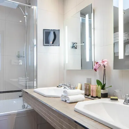 ホテル ブラッドフォード エリゼ アストテル