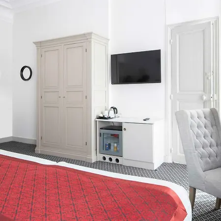 Bradford Elysees - Astotel Hotell