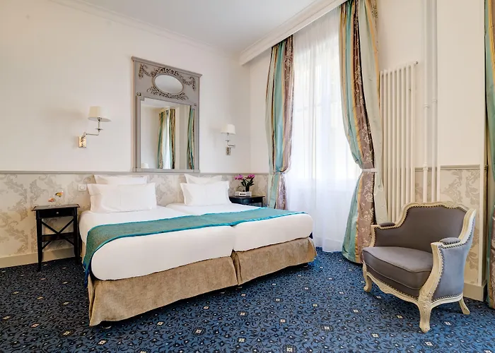 Bradford Elysées - Astotel 4* Párizs